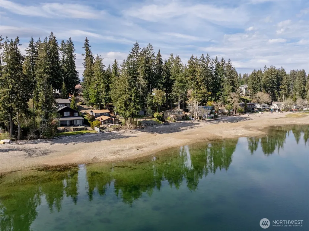 630 E Treasure Island Drive Allyn WA 98524