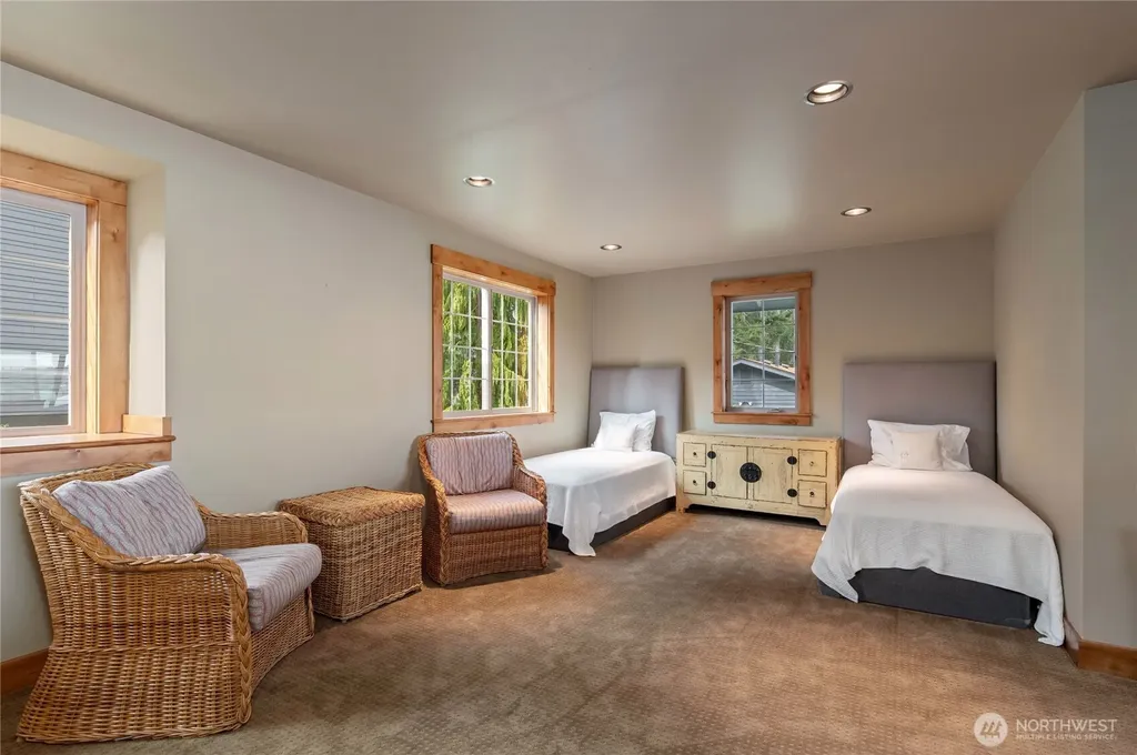 630 E Treasure Island Drive Allyn WA 98524