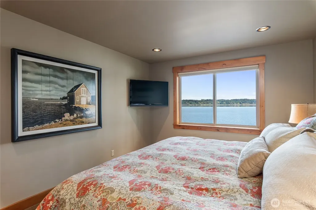 630 E Treasure Island Drive Allyn WA 98524