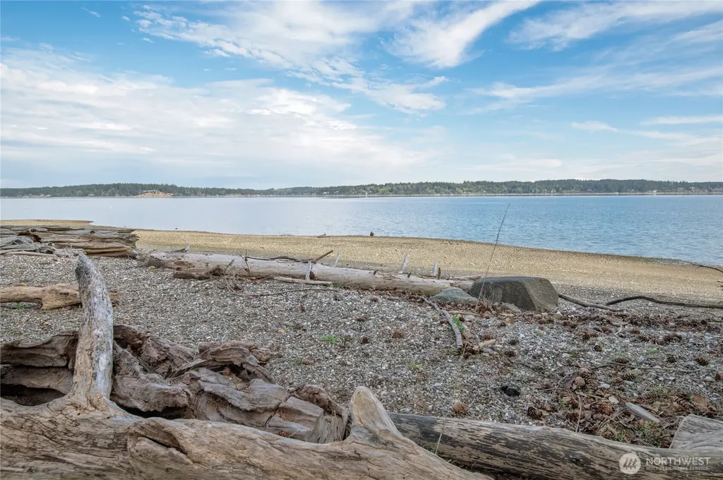 630 E Treasure Island Drive Allyn WA 98524