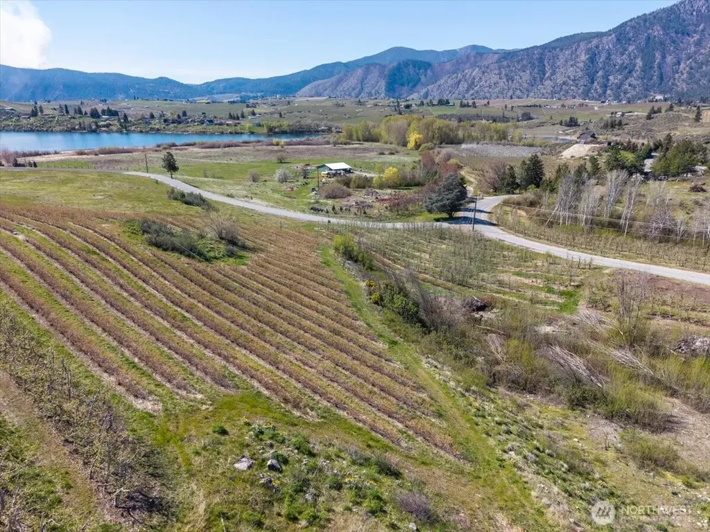 1 Borealis Lane Manson WA 98831