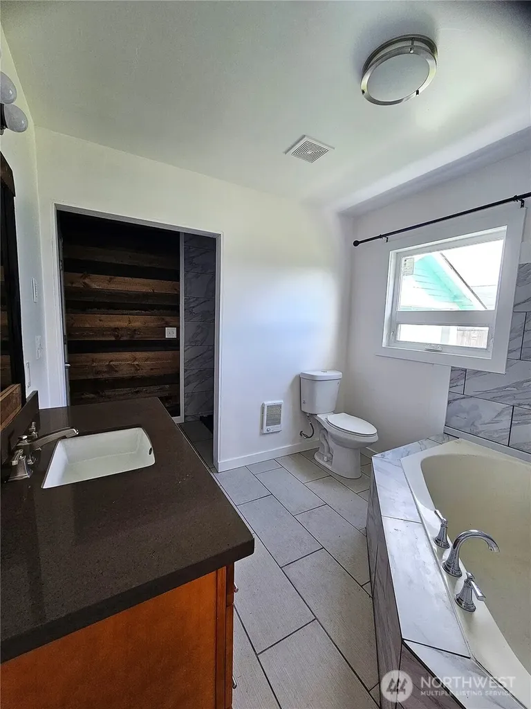 616 W 1st Street Aberdeen WA 98520