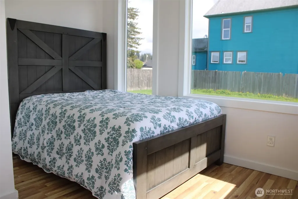 616 W 1st Street Aberdeen WA 98520