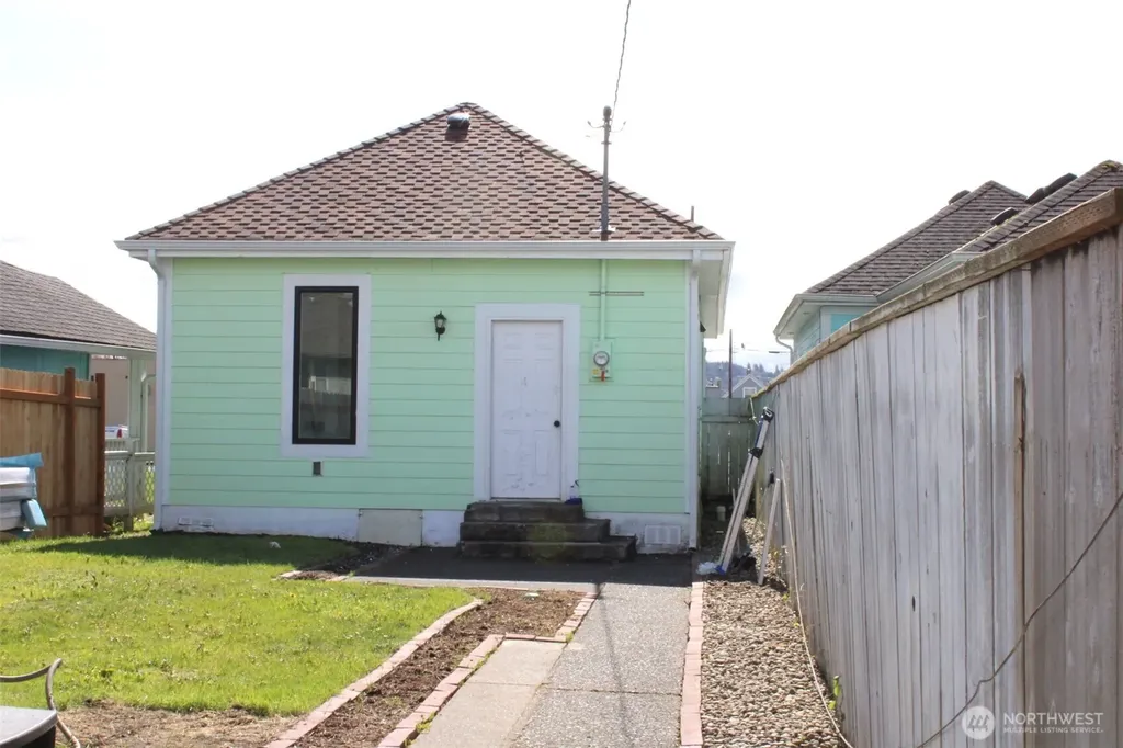 616 W 1st Street Aberdeen WA 98520
