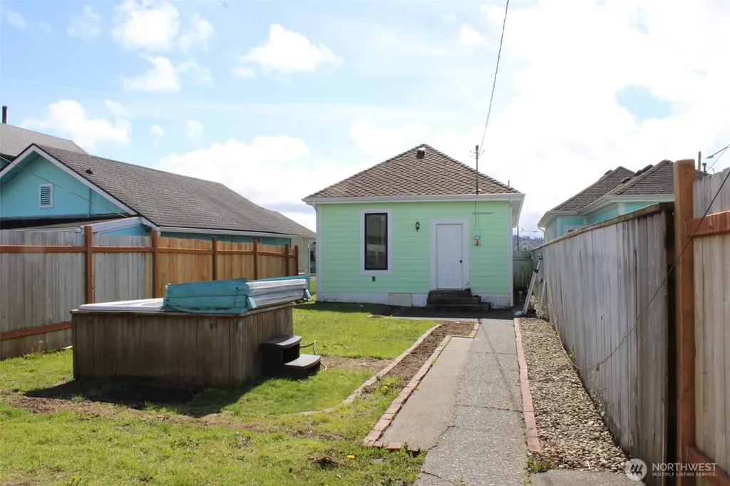 616 W 1st Street Aberdeen WA 98520