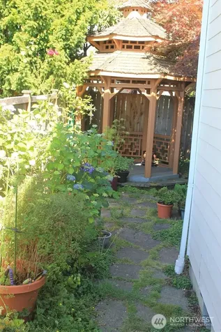 7606 19th Street W Tacoma WA 98466