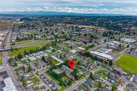 333 5th Street SE Puyallup WA 98372
