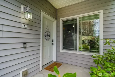 333 5th Street SE Puyallup WA 98372