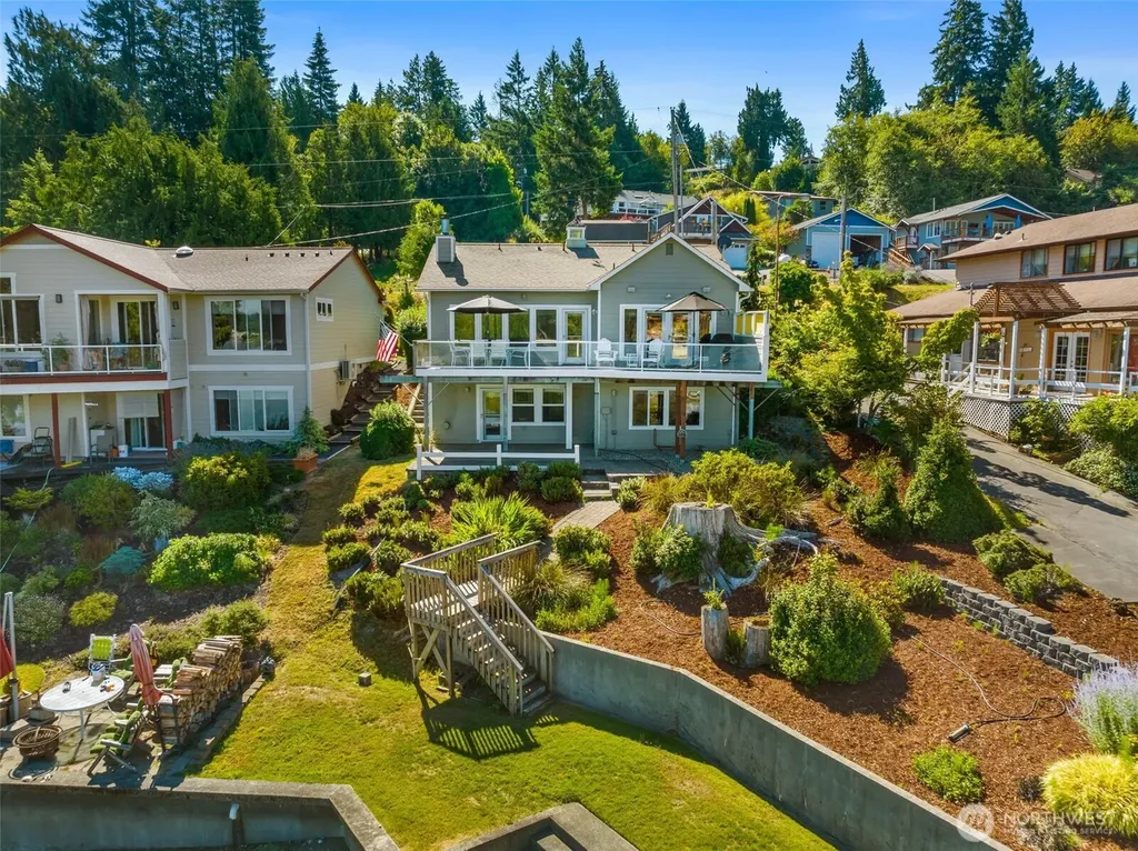 9941 Mariner Drive NW Olympia WA 98502