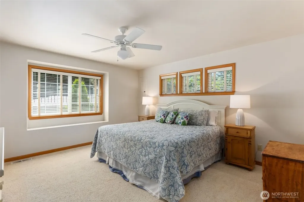 9941 Mariner Drive NW Olympia WA 98502
