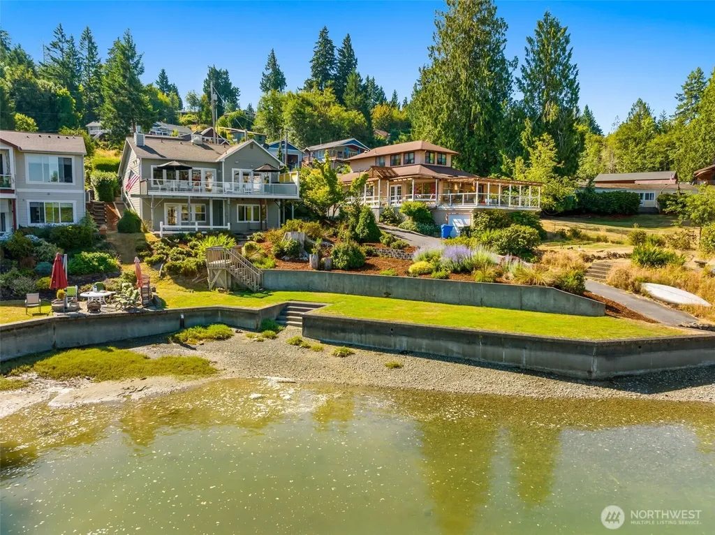 9941 Mariner Drive NW Olympia WA 98502