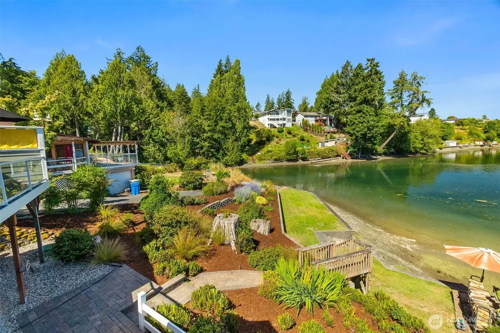 9941 Mariner Drive NW Olympia WA 98502
