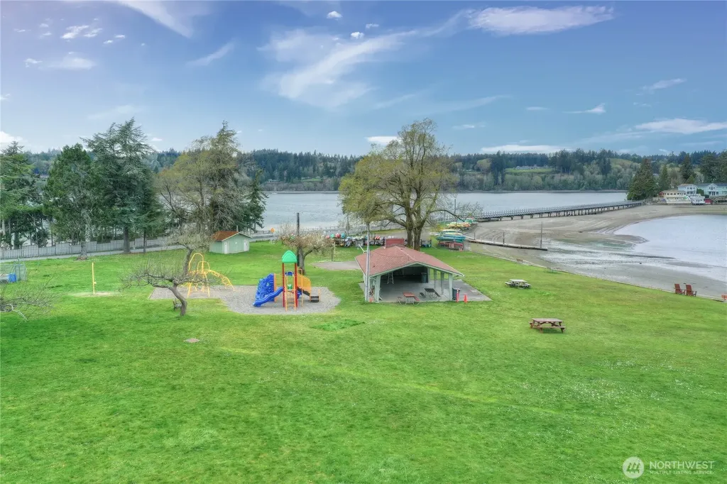 9941 Mariner Drive NW Olympia WA 98502