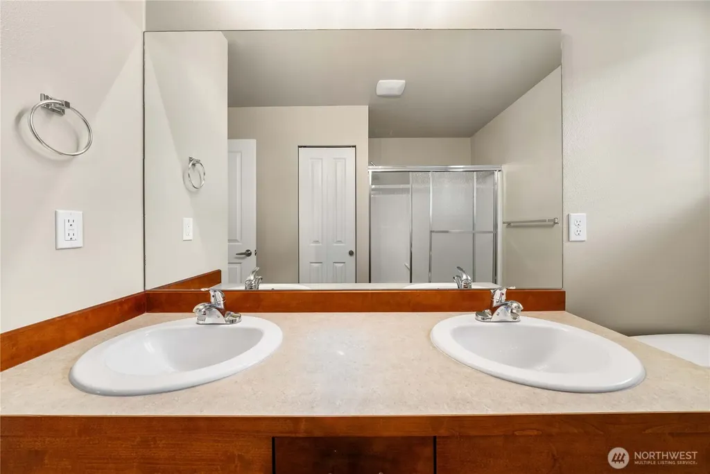 6225 Wesley Place SE Auburn WA 98092