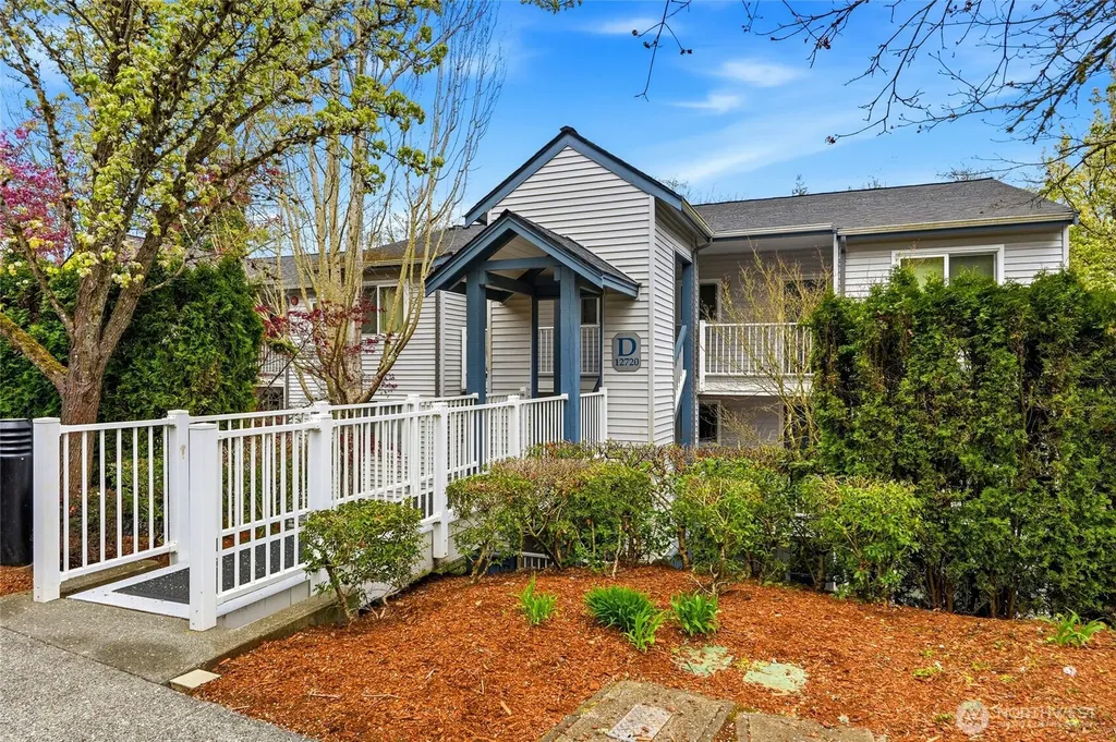 12720 NE 10th Place Bellevue WA 98005