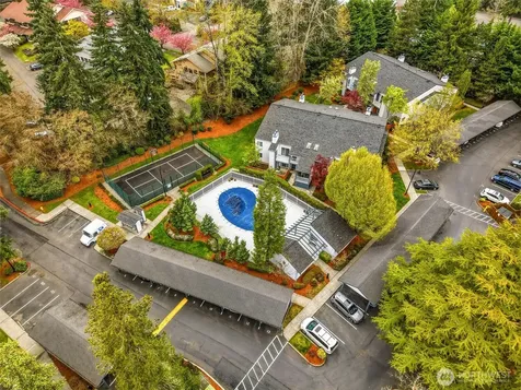 12720 NE 10th Place Bellevue WA 98005