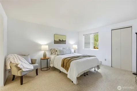 12720 NE 10th Place Bellevue WA 98005