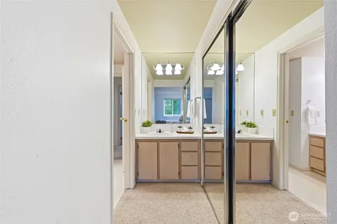 12720 NE 10th Place Bellevue WA 98005