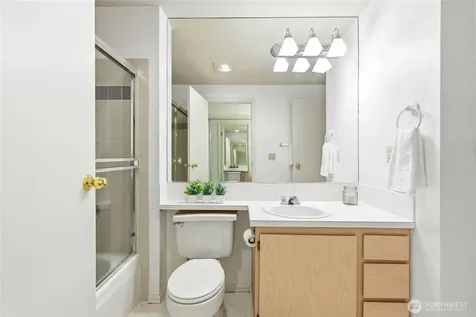 12720 NE 10th Place Bellevue WA 98005