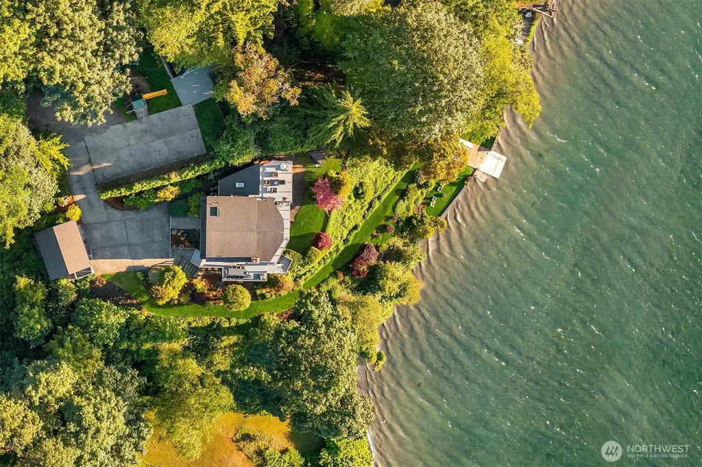 10153 SW 263rd Street Vashon WA 98070