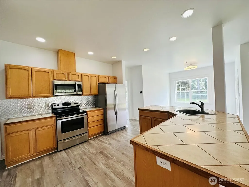 830 Discovery Avenue SE Ocean Shores WA 98569