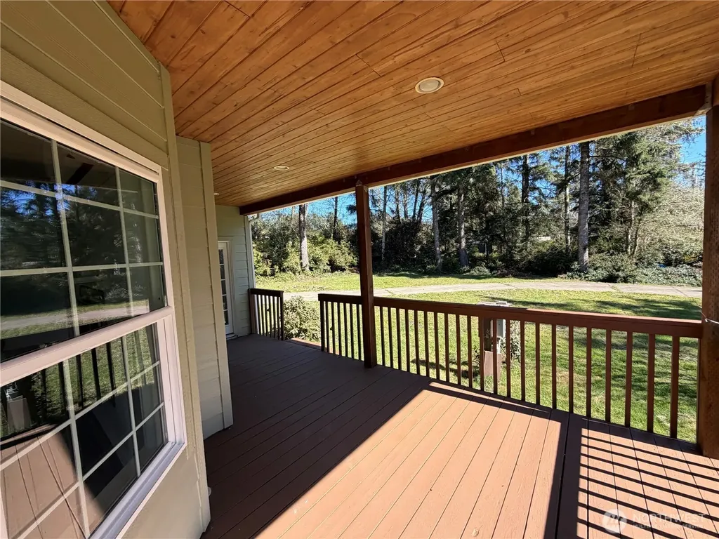 830 Discovery Avenue SE Ocean Shores WA 98569