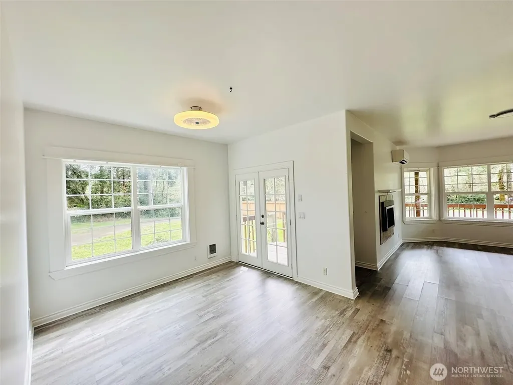 830 Discovery Avenue SE Ocean Shores WA 98569