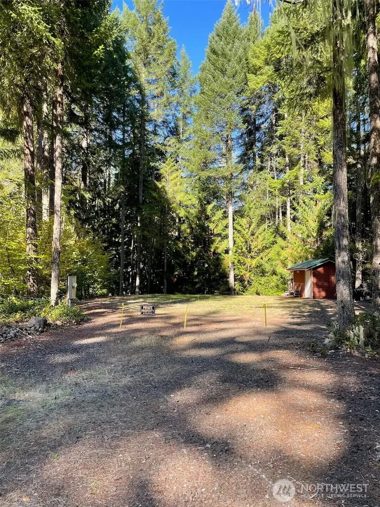 20 Oxbow Place Hoodsport WA 98548