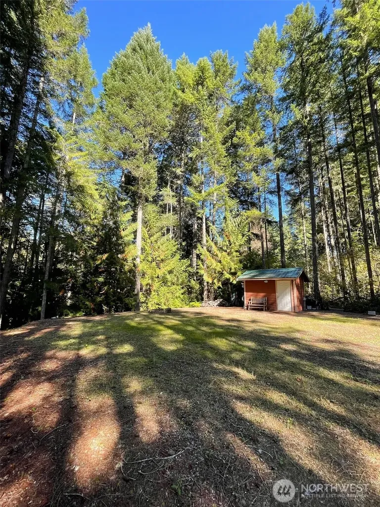 20 Oxbow Place Hoodsport WA 98548