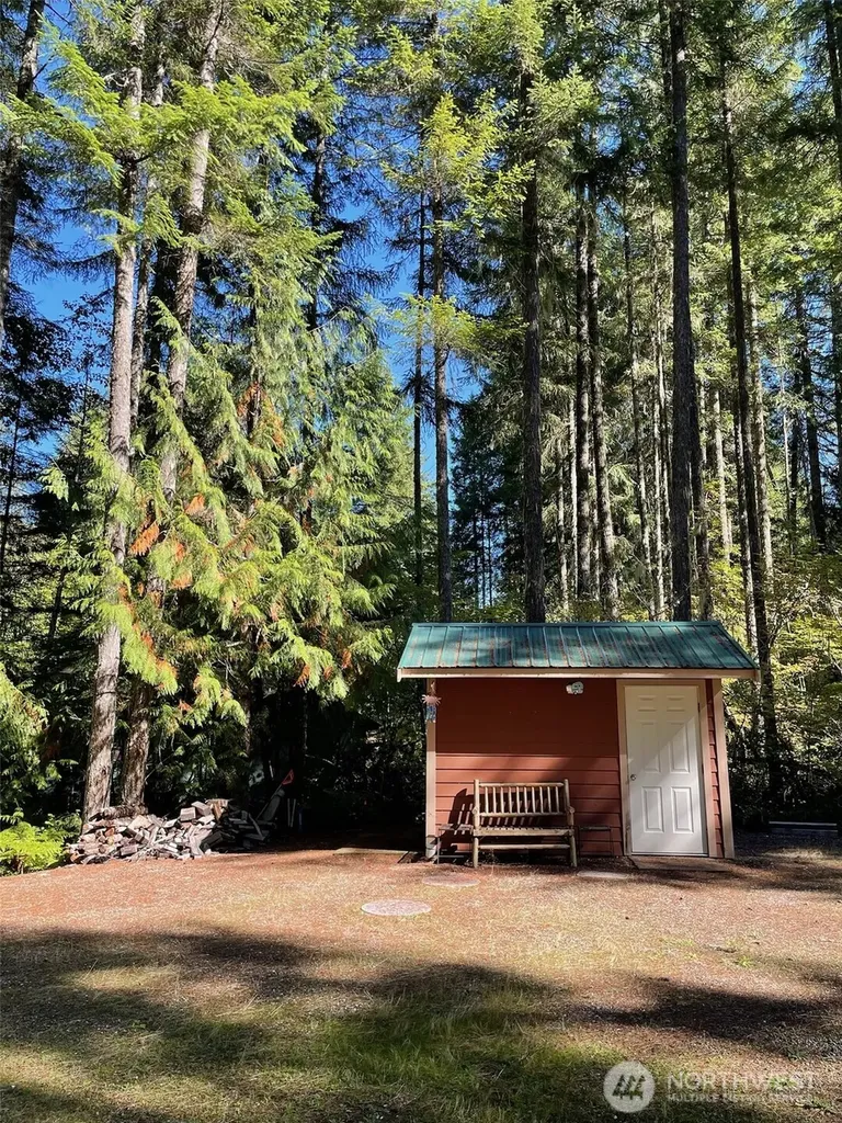 20 Oxbow Place Hoodsport WA 98548