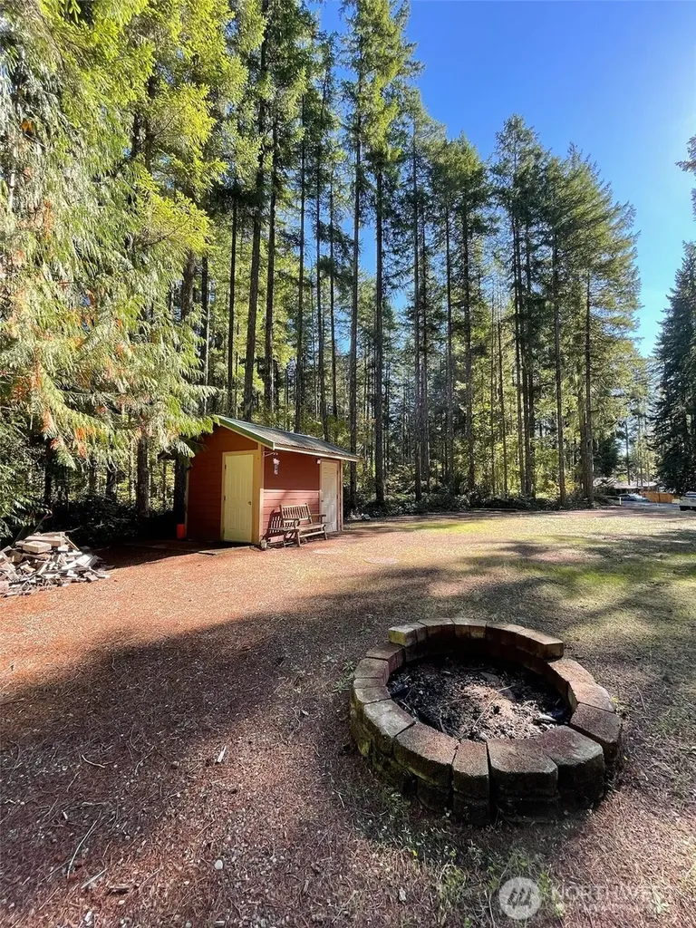 20 Oxbow Place Hoodsport WA 98548