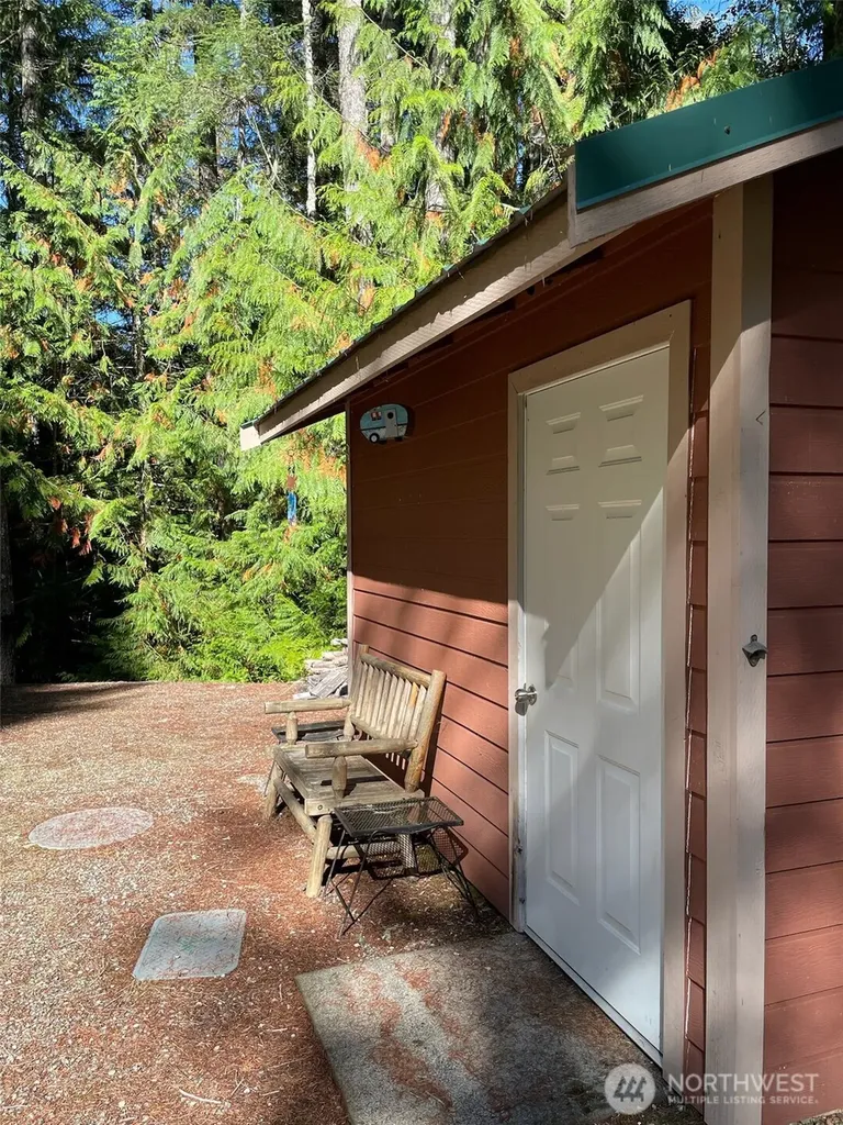 20 Oxbow Place Hoodsport WA 98548