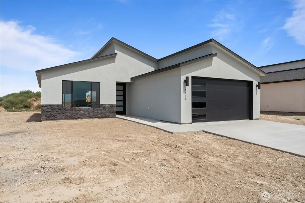 722 P Street NE Quincy WA 98848