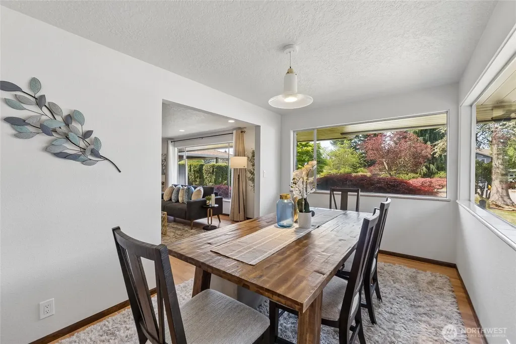 18832 1st Place SW Normandy Park WA 98166