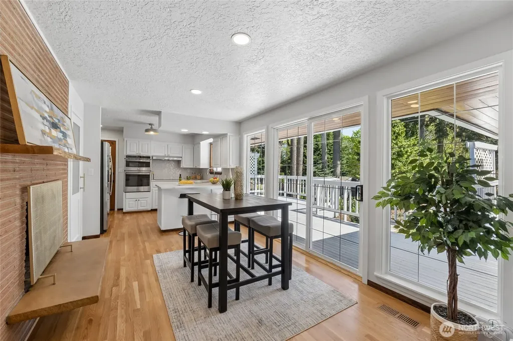 18832 1st Place SW Normandy Park WA 98166