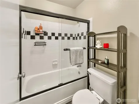 4017 239th Place SE Sammamish WA 98029