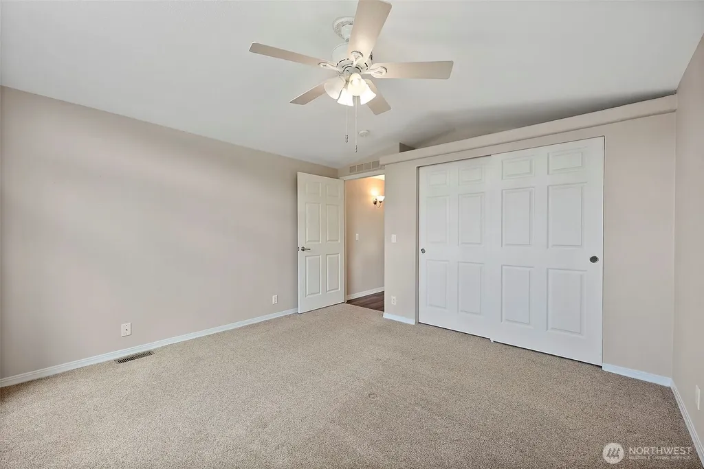 21819 SE 275th Place Maple Valley WA 98038