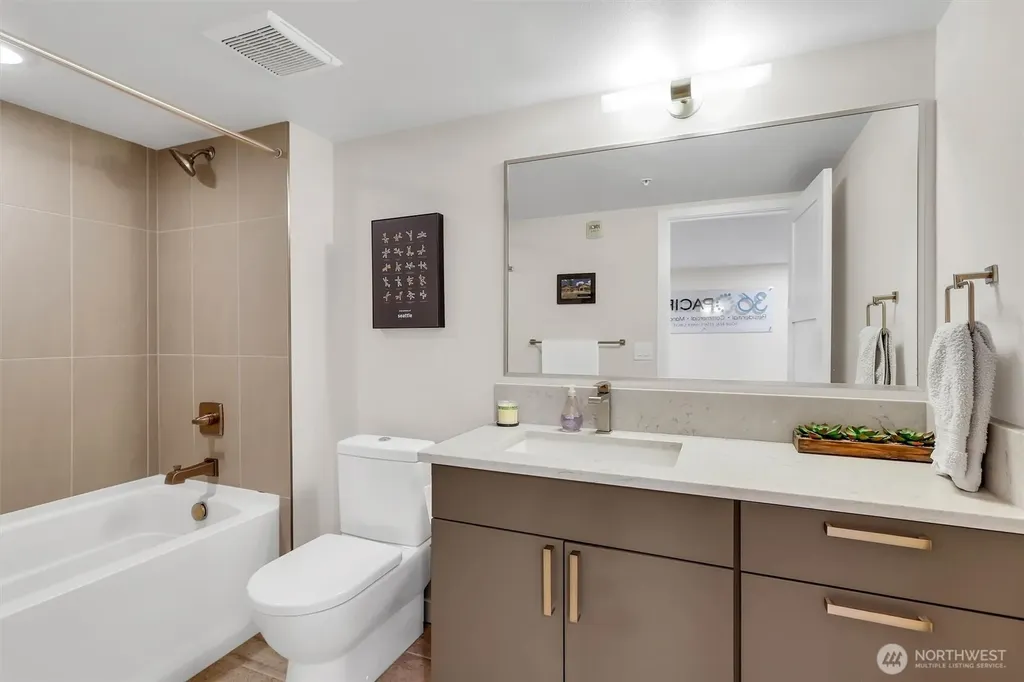 3334 NE 65th Street Seattle WA 98115