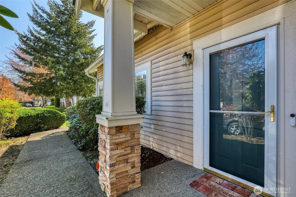 23301 60th Place S Kent WA 98032