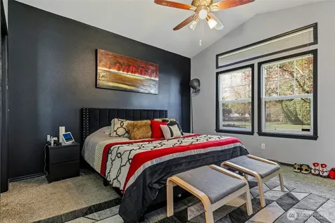 23301 60th Place S Kent WA 98032