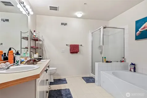 23301 60th Place S Kent WA 98032