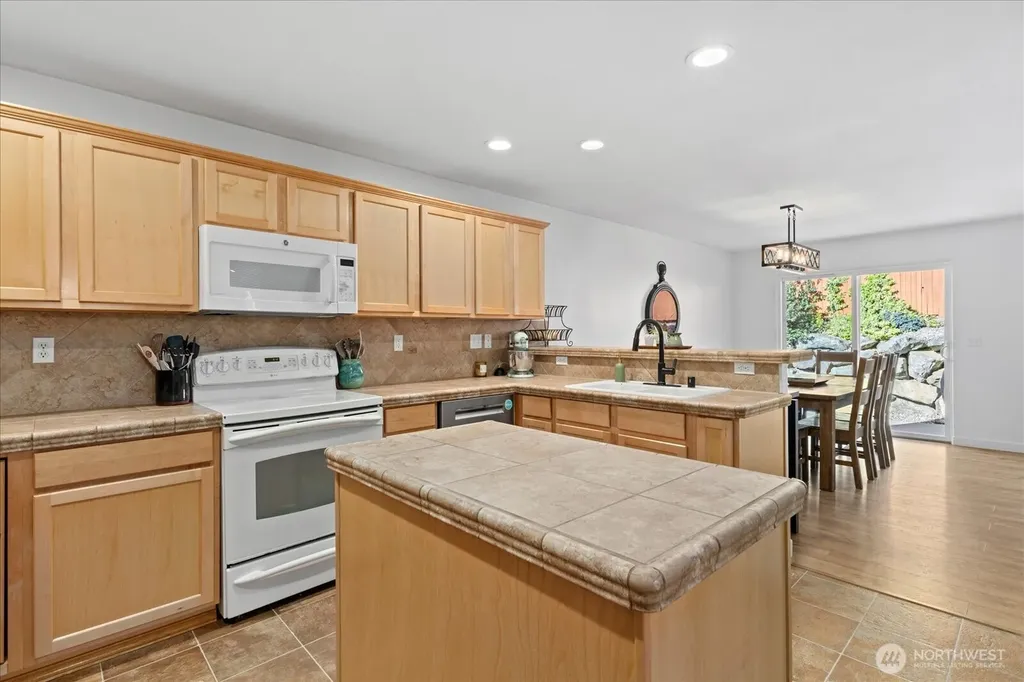 27708 Ridge Way Stanwood WA 98292