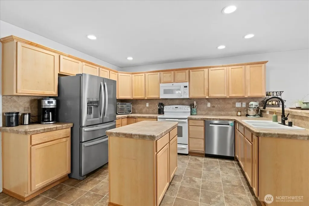 27708 Ridge Way Stanwood WA 98292