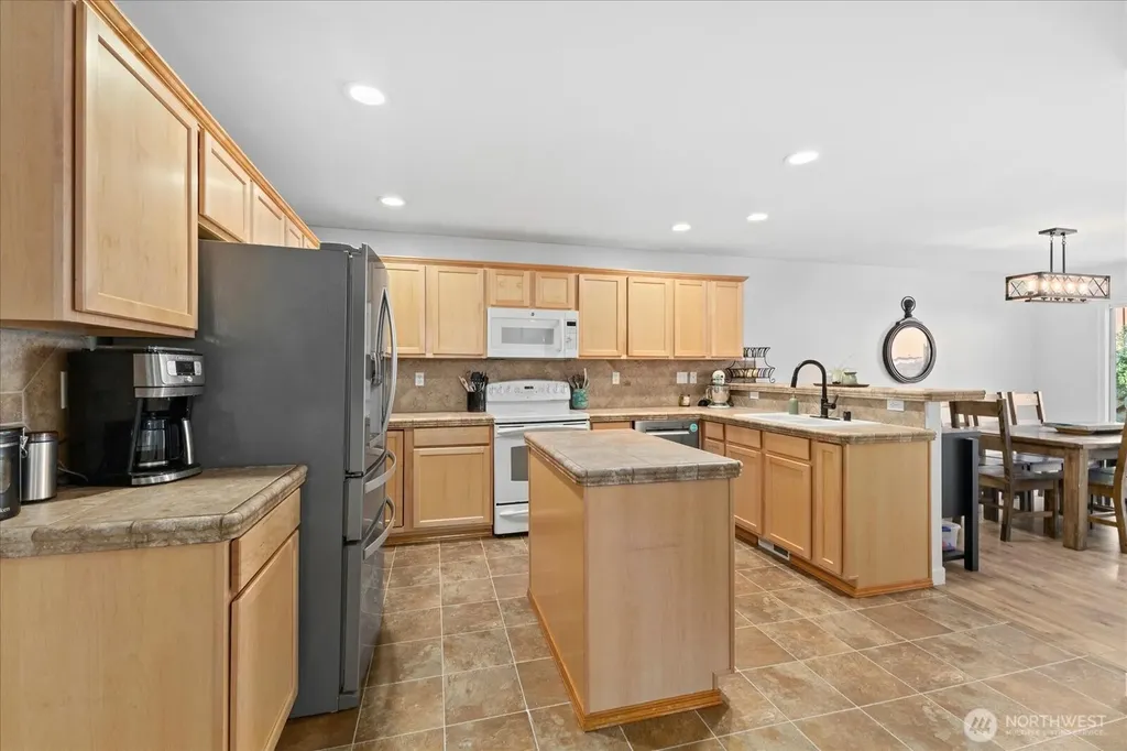 27708 Ridge Way Stanwood WA 98292