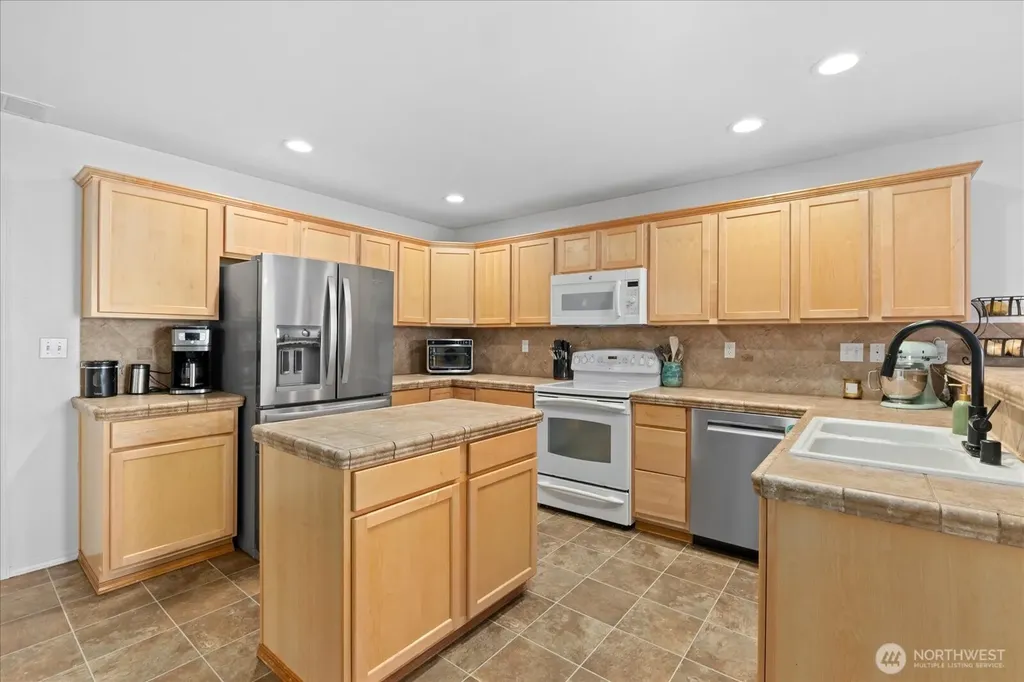 27708 Ridge Way Stanwood WA 98292