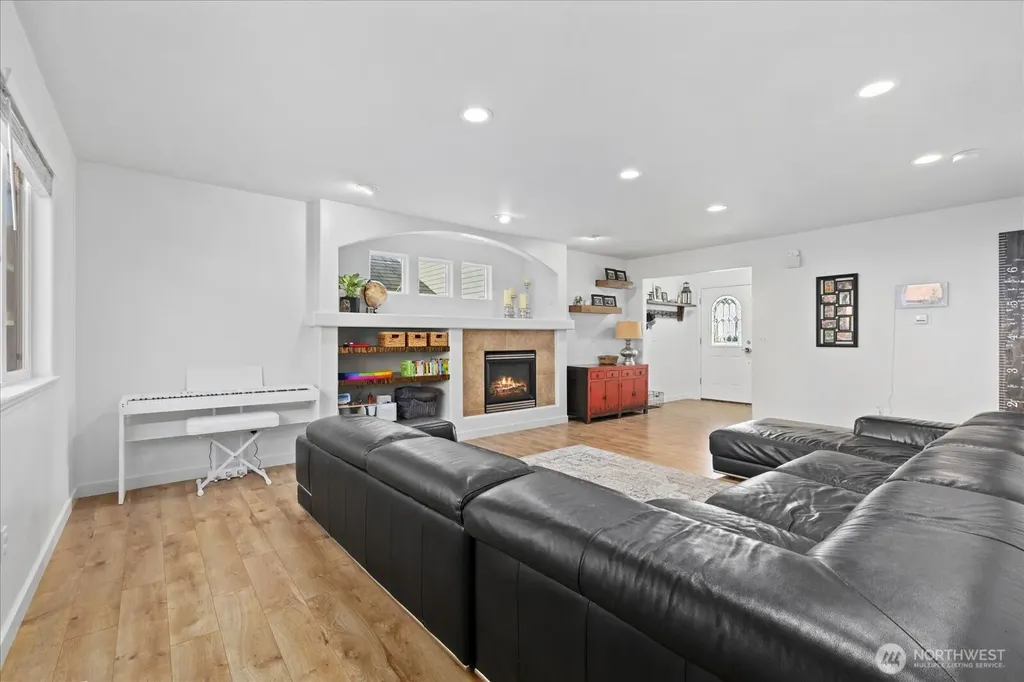 27708 Ridge Way Stanwood WA 98292
