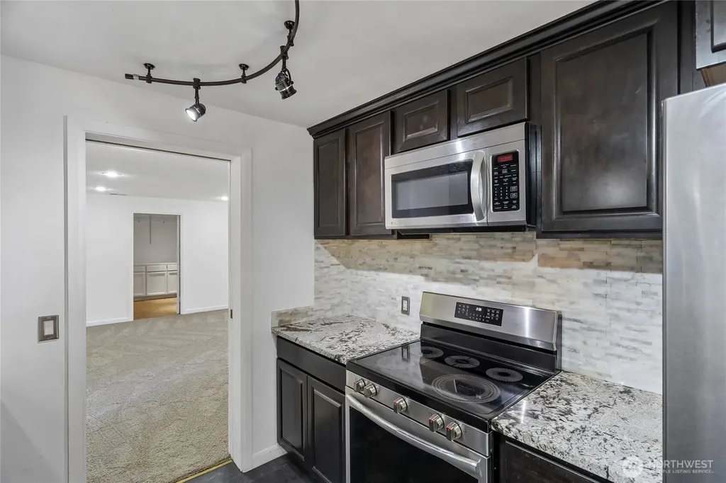 28601 SE 225th Street Maple Valley WA 98038