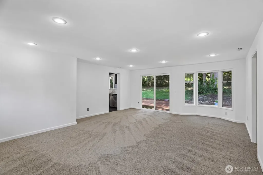 28601 SE 225th Street Maple Valley WA 98038