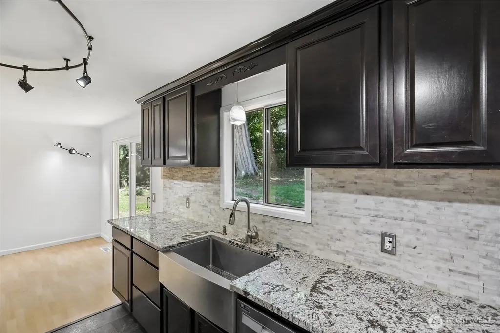 28601 SE 225th Street Maple Valley WA 98038