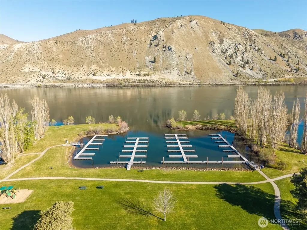 185 E Entiat Drive Orondo WA 98843